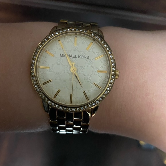 Gently worn authentic Michael Kors watch main image 4